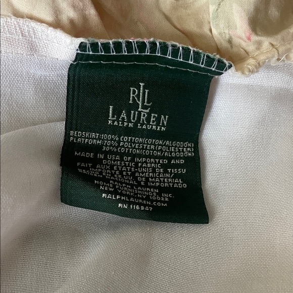 Lauren Ralph Lauren Queen Size Floral Bedskirt. - Picture 3 of 4